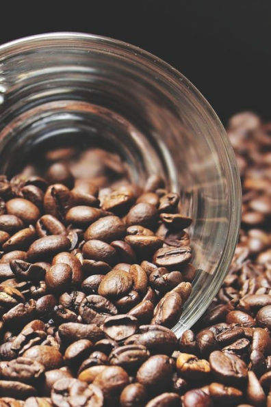 Kaffee Tasting Buch: Dein persönliches Verkostungsbuch zum selber ausfüllen ? für über 100 verschiedene Kaffeesorten ? Egal ob aus europäischen, ... Format ? Motiv: Kaffeebohnen (German Edition)
