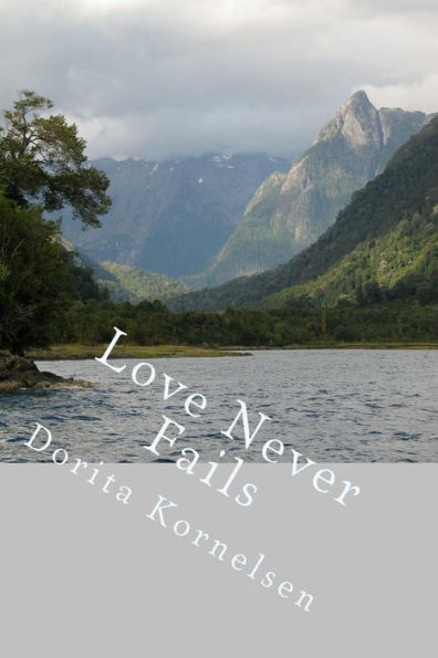 Love Never Fails - 9781979479783