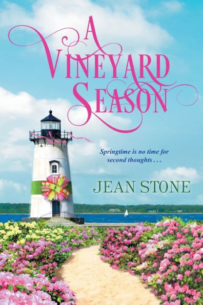 A Vineyard Season (A Vineyard Novel)