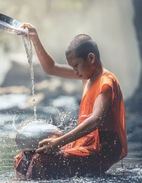 Achtsamkeitstagebuch: Notiere und plane deine täglichen Meditationen ? Sammle und fokussiere deine Gedanken ? Finde innere Ruhe und Gelassenheit ? A4+ Format ? Motiv: Buddhist (German Edition)